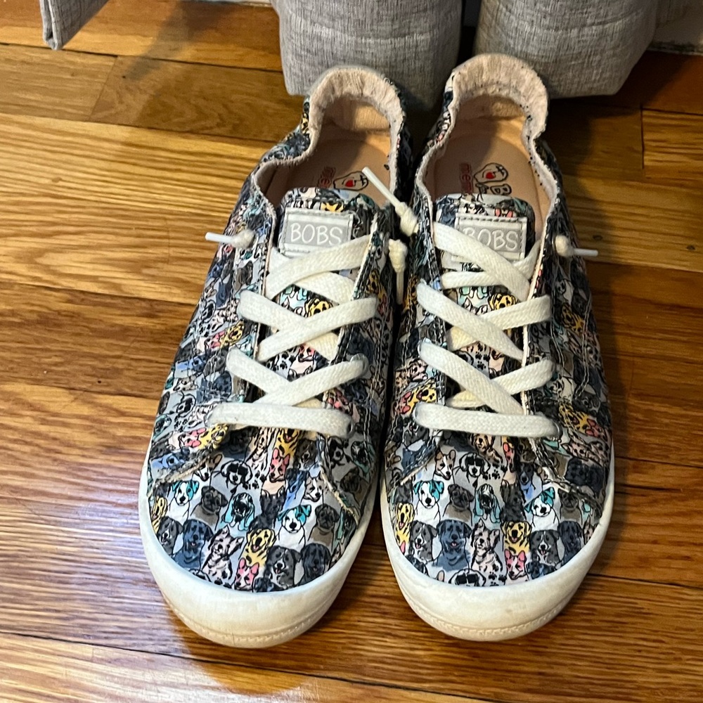 Casual slip on sneakers